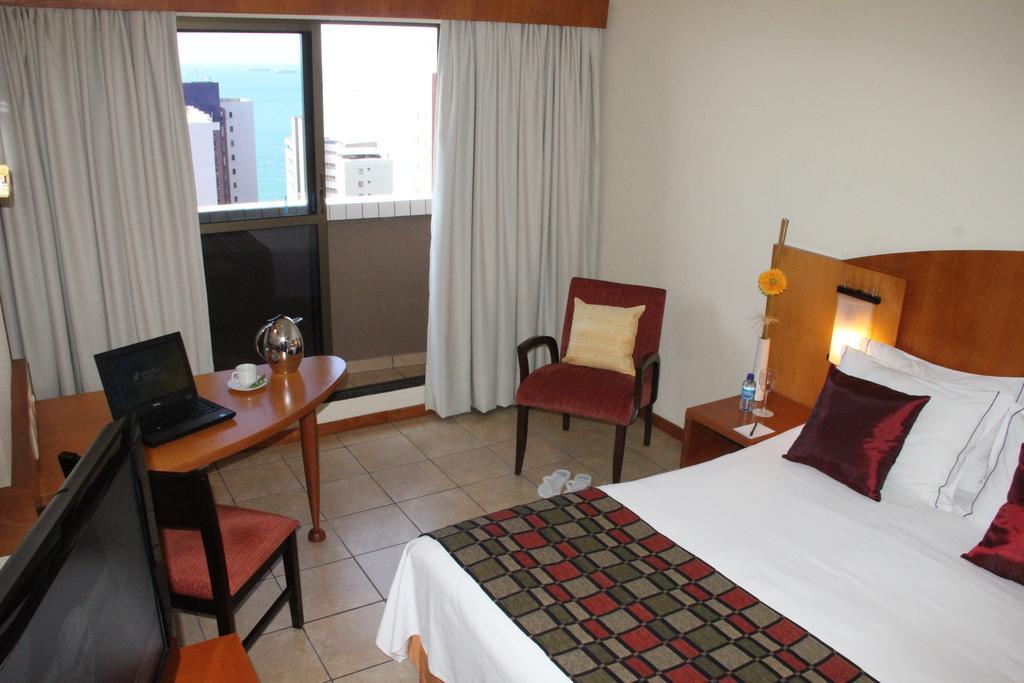Blue Tree Premium Fortaleza Bilik gambar